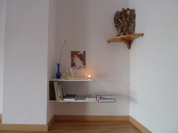 Altar d’homenatge al ioga Iyengar