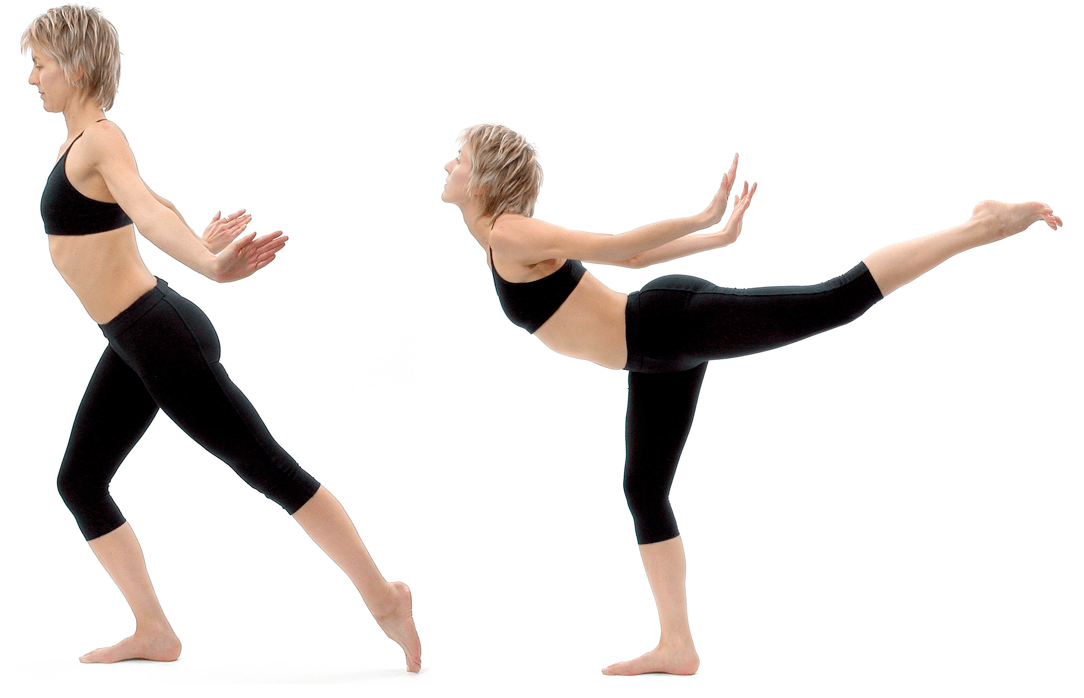 Figura 11: Nilaramba virabhadrasana: dempeus en una cama, eleva enrera del terra lleugerament l'altra amb el genoll ben recte. Gira la cuixa de la cama posterior cap al maluc, i això farà relaxar els músculs principals de les natges (gluteus maximus, un rotador i extensor del maluc). Si el davant de la cuixa de la cama posterior es queda actiu, això forçarà el darrera de la cuixa a activar-se també. Aquest exercici és molt efectiu en formar janu bandha, perquè activa simultàniament la cuixa frontal, posterior i interna. Figure 11