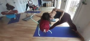 Trikonasana amb el cap recolzat
